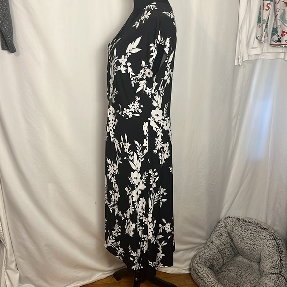 Iman dress with twist front detail M - Picture 5 of 8